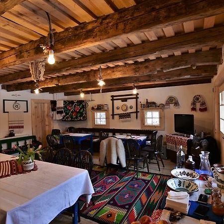 Surdesti  Iz De Maramures Rural Hotel (Adults Only) מראה חיצוני תמונה