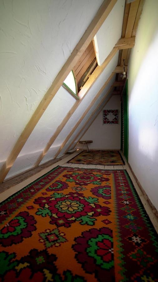 Surdesti  Iz De Maramures Rural Hotel (Adults Only) מראה חיצוני תמונה
