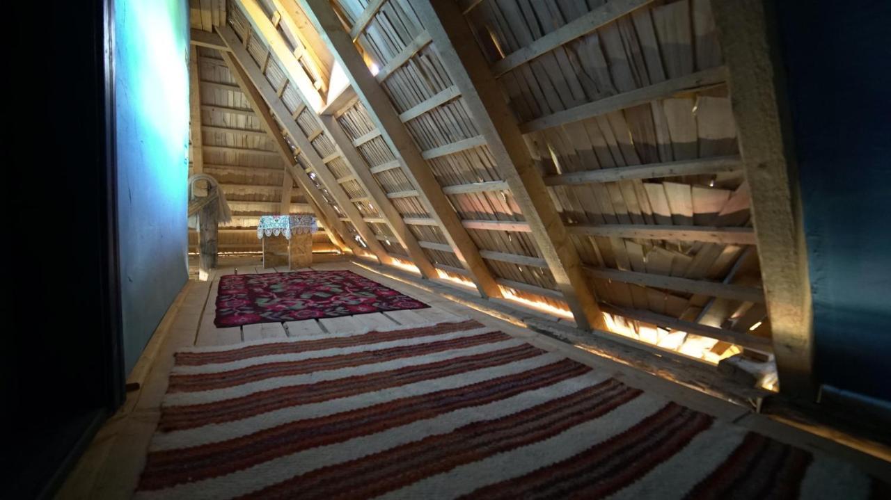 Surdesti  Iz De Maramures Rural Hotel (Adults Only) מראה חיצוני תמונה
