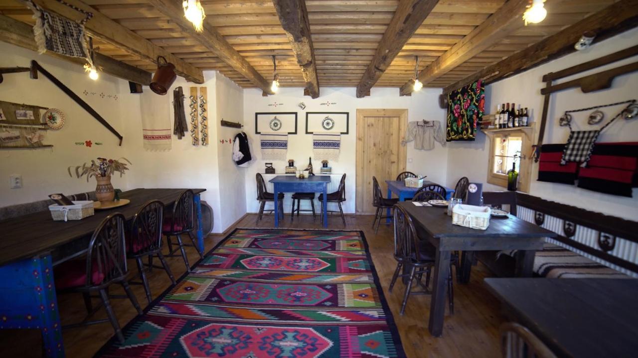 Surdesti  Iz De Maramures Rural Hotel (Adults Only) מראה חיצוני תמונה