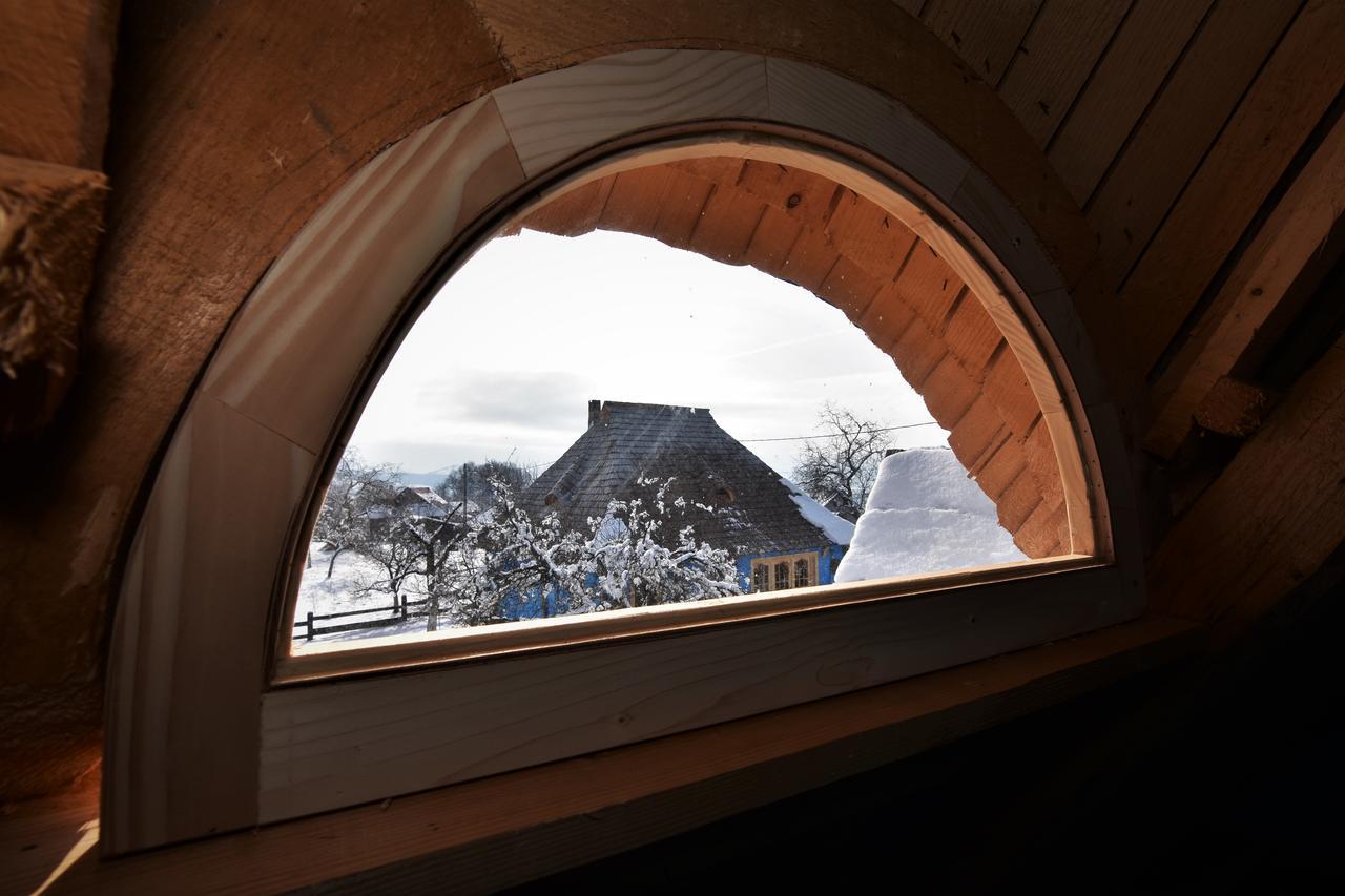 Surdesti  Iz De Maramures Rural Hotel (Adults Only) מראה חיצוני תמונה
