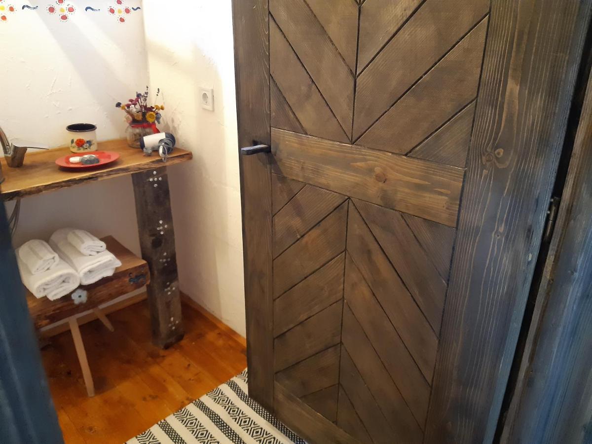 Surdesti  Iz De Maramures Rural Hotel (Adults Only) מראה חיצוני תמונה